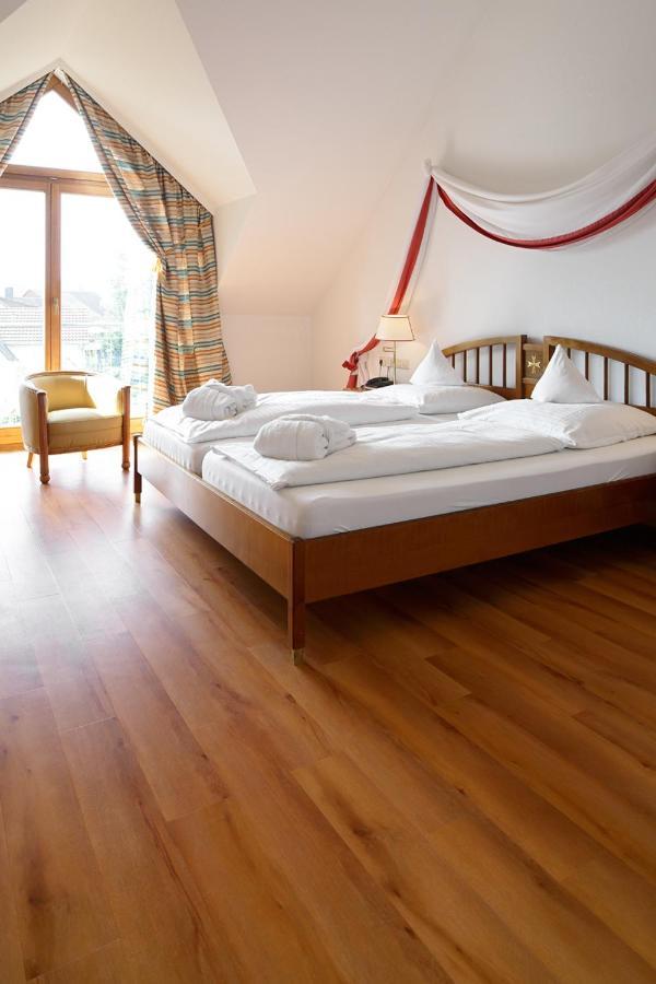 Romantik Hotel Johanniter-Kreuz Юберлинген Екстериор снимка