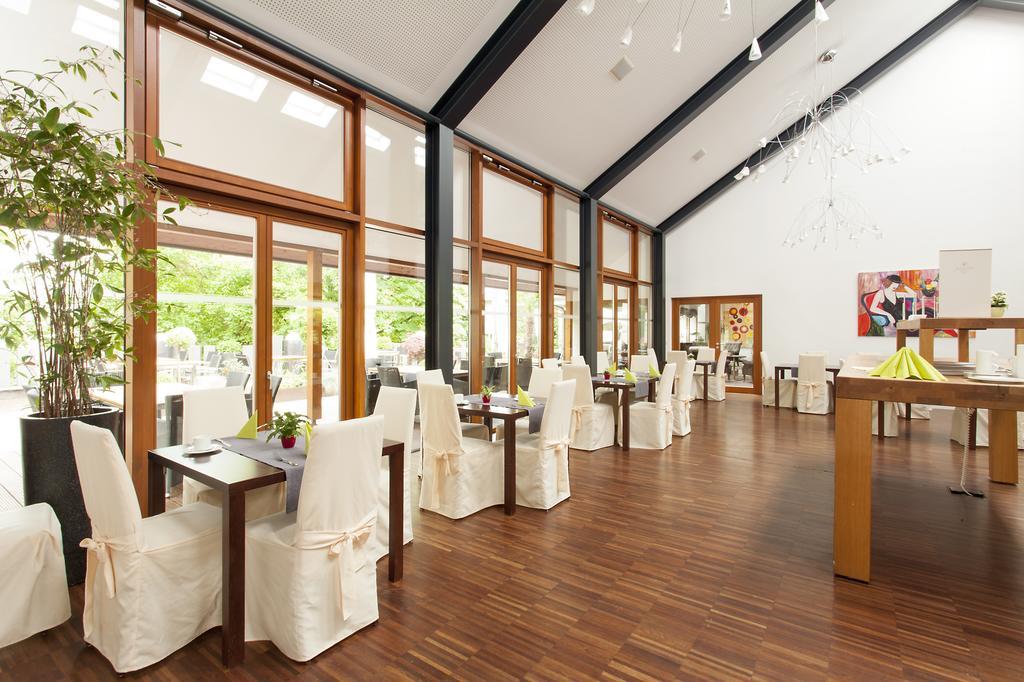 Romantik Hotel Johanniter-Kreuz Юберлинген Екстериор снимка
