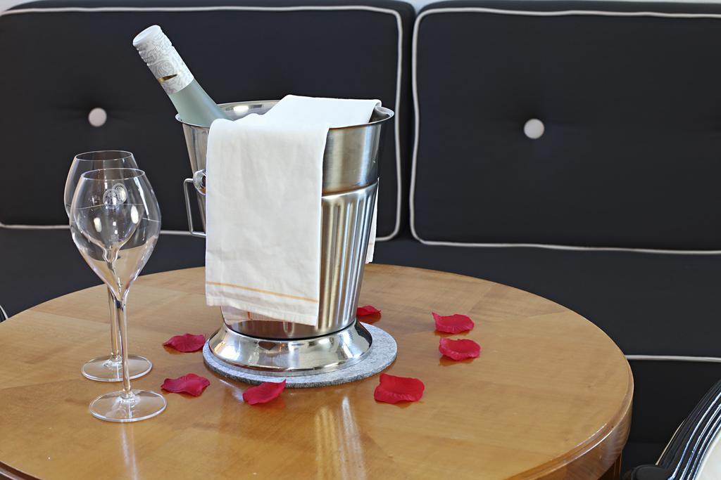 Romantik Hotel Johanniter-Kreuz Юберлинген Екстериор снимка