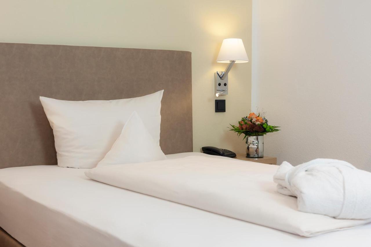 Romantik Hotel Johanniter-Kreuz Юберлинген Екстериор снимка