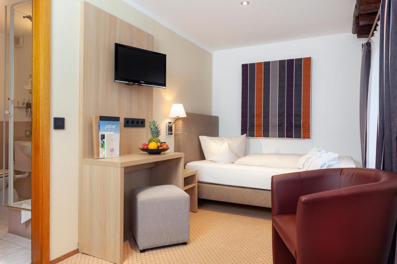 Romantik Hotel Johanniter-Kreuz Юберлинген Екстериор снимка