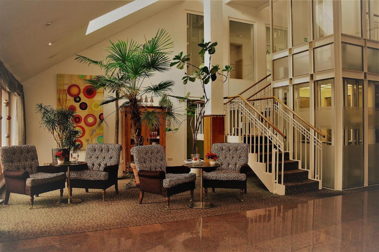 Romantik Hotel Johanniter-Kreuz Юберлинген Екстериор снимка