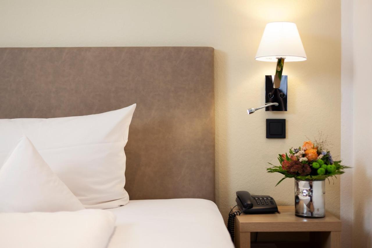 Romantik Hotel Johanniter-Kreuz Юберлинген Екстериор снимка
