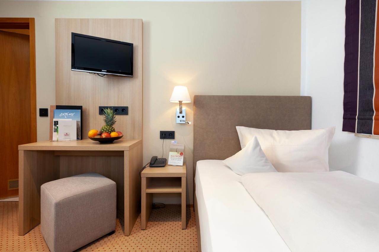 Romantik Hotel Johanniter-Kreuz Юберлинген Екстериор снимка